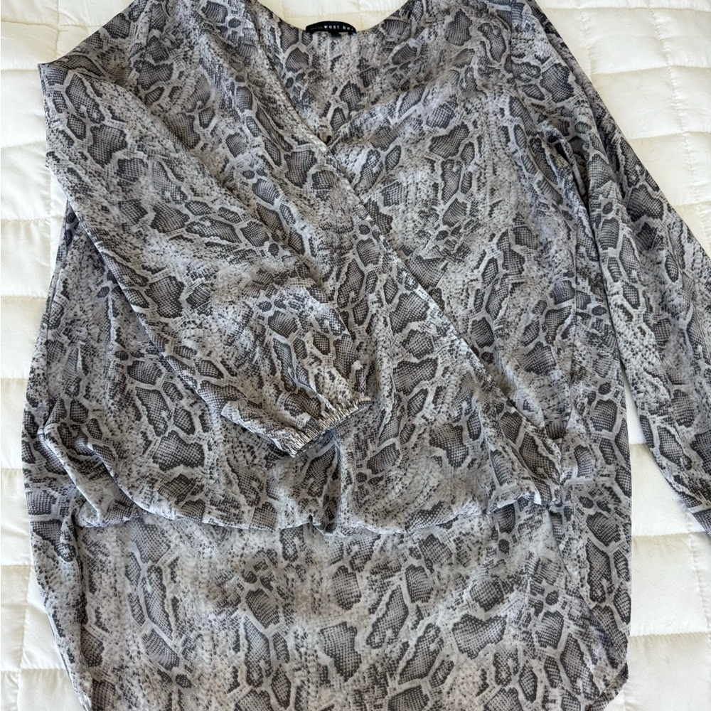 West Kei Gray Asymmetrical Long Sleeve Blouse